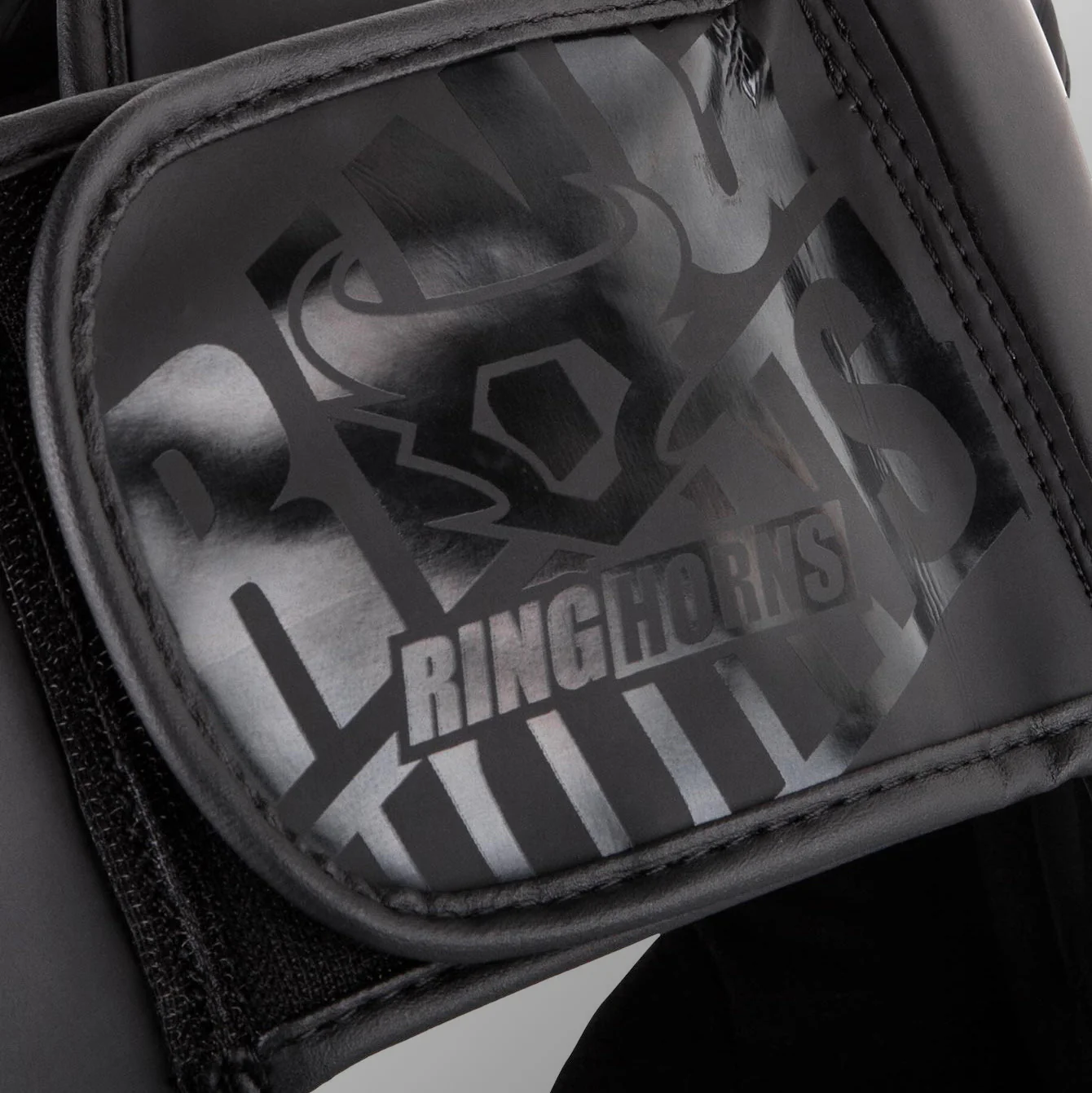 Ringhorns Charger by Venum Headgear - Black/Black - Image 4