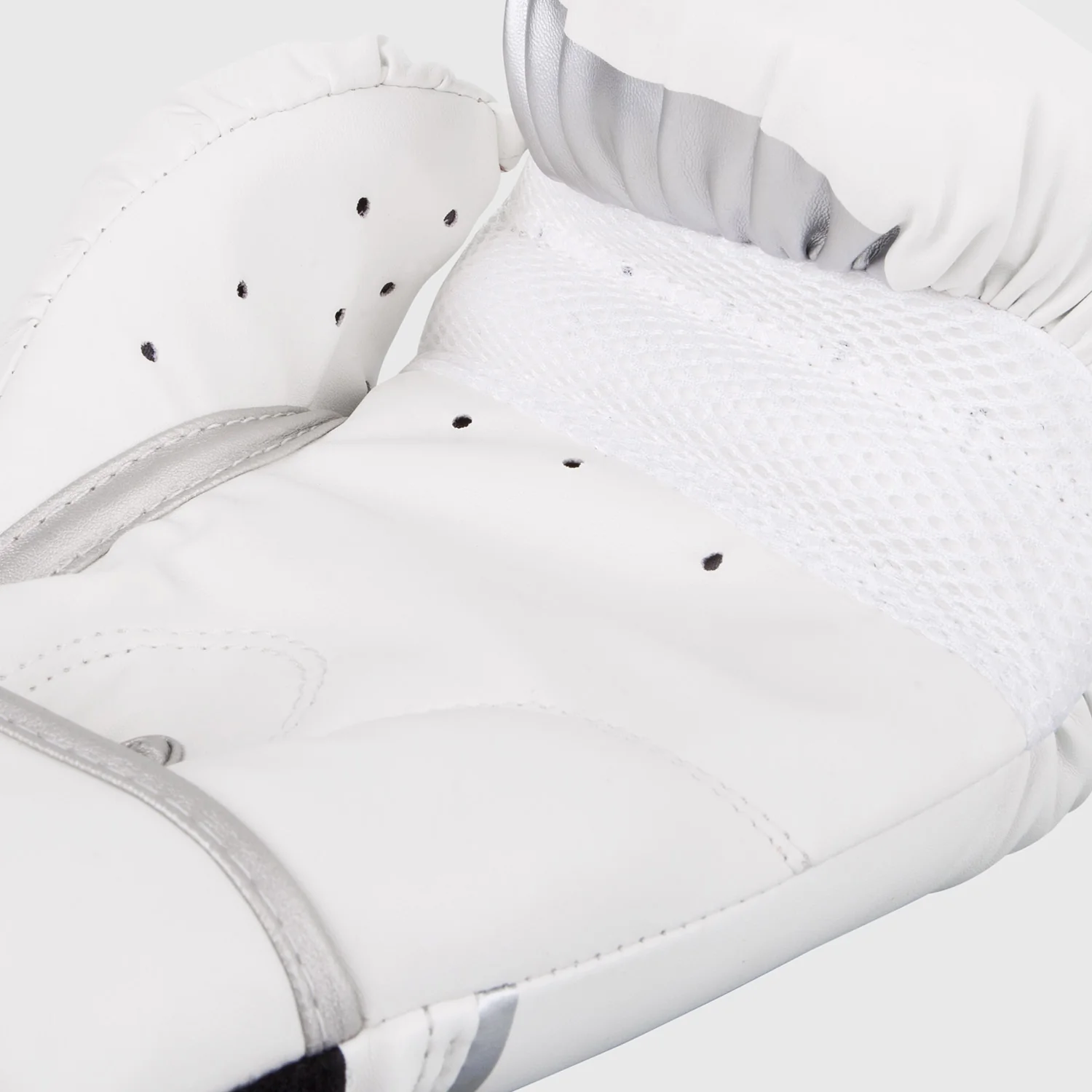 Venum Challenger 2.0 Boxing Gloves - White/Silver - Image 3