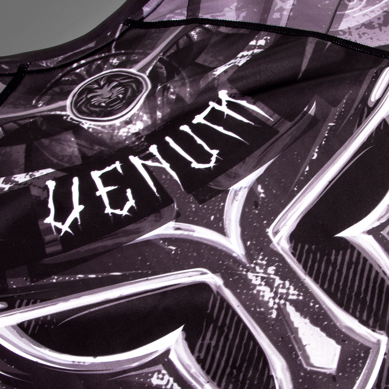 Venum Gladiator 3.0 Rashguard - Long Sleeves - Black/White - Image 8